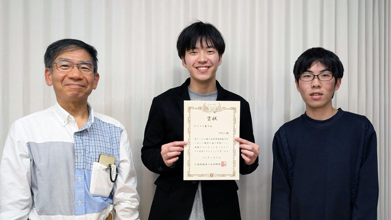 （左から）JPRS囲碁将棋部の林、齊山、平林